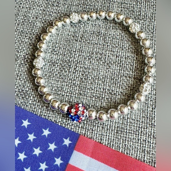 New 8" Patriotic America USA Flag Shimmer Crystal Beaded Stretch Bracelet - Picture 1 of 4